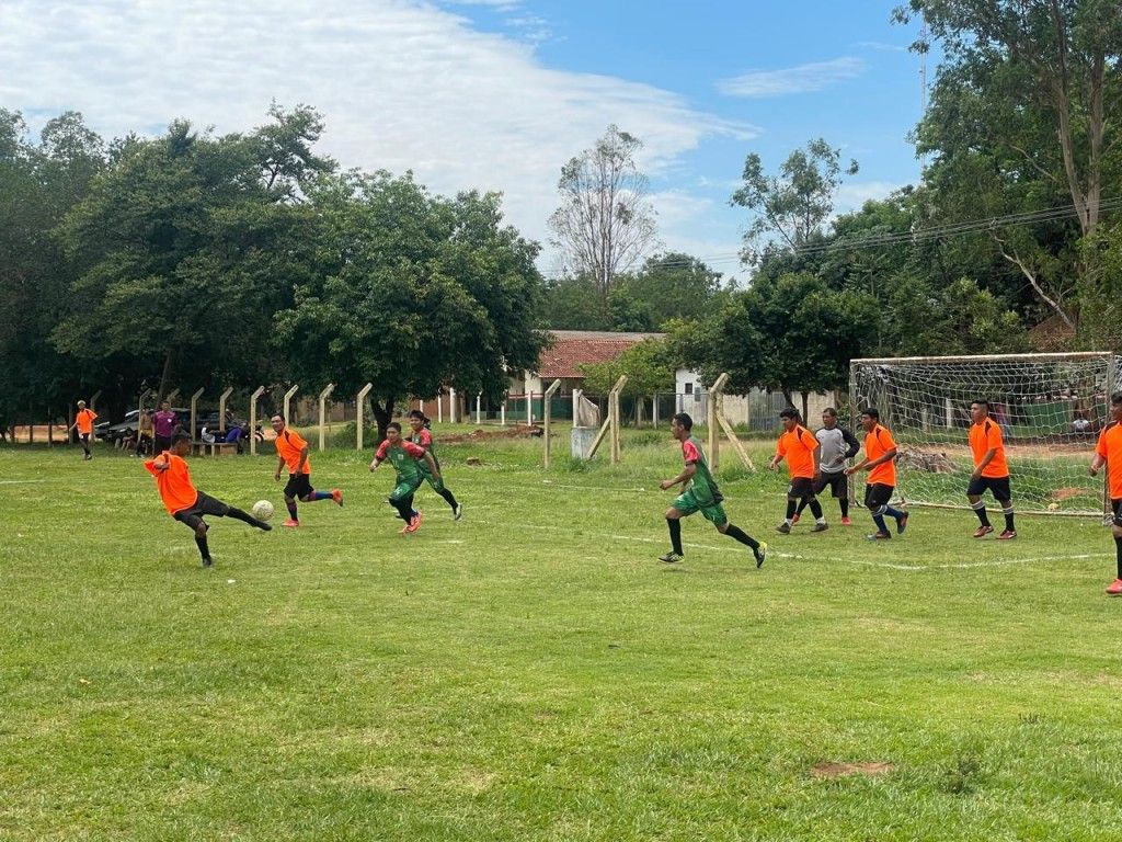 goleadas-marcam-o-inicio-do-1o-campeonato-de-futebol-de-campo-suico-teyikue-692430eee2963
