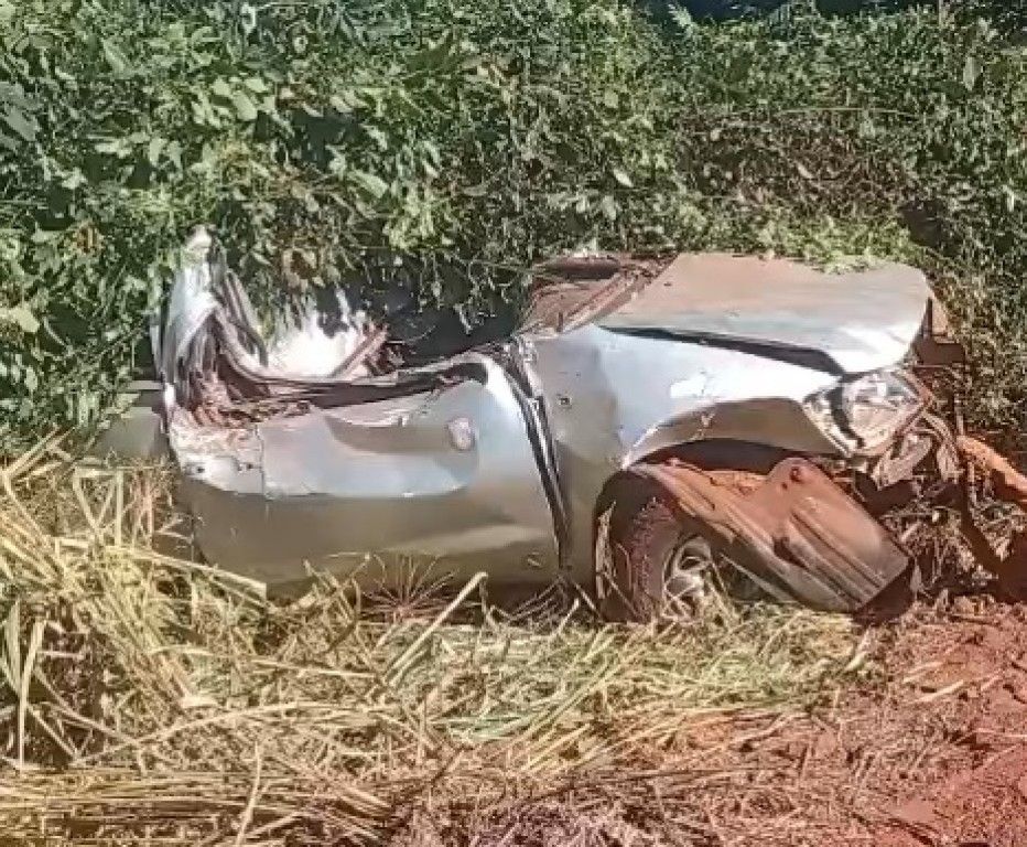 homem-morre-apos-capotamento-de-caminhonete-em-estrada-vicinal-entre-amambai-e-juti-6a5bd7e3b3ddc